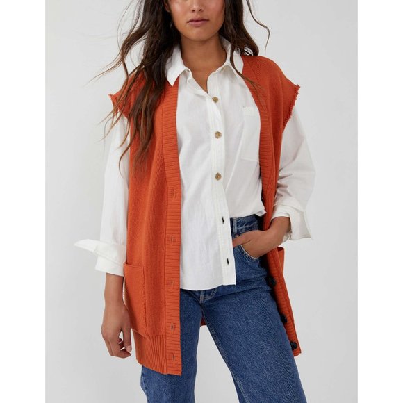 Free People Sweaters - 🎉LAST CHANCE🎉 FREE PEOPLE Oakleigh Vest / Myrrh